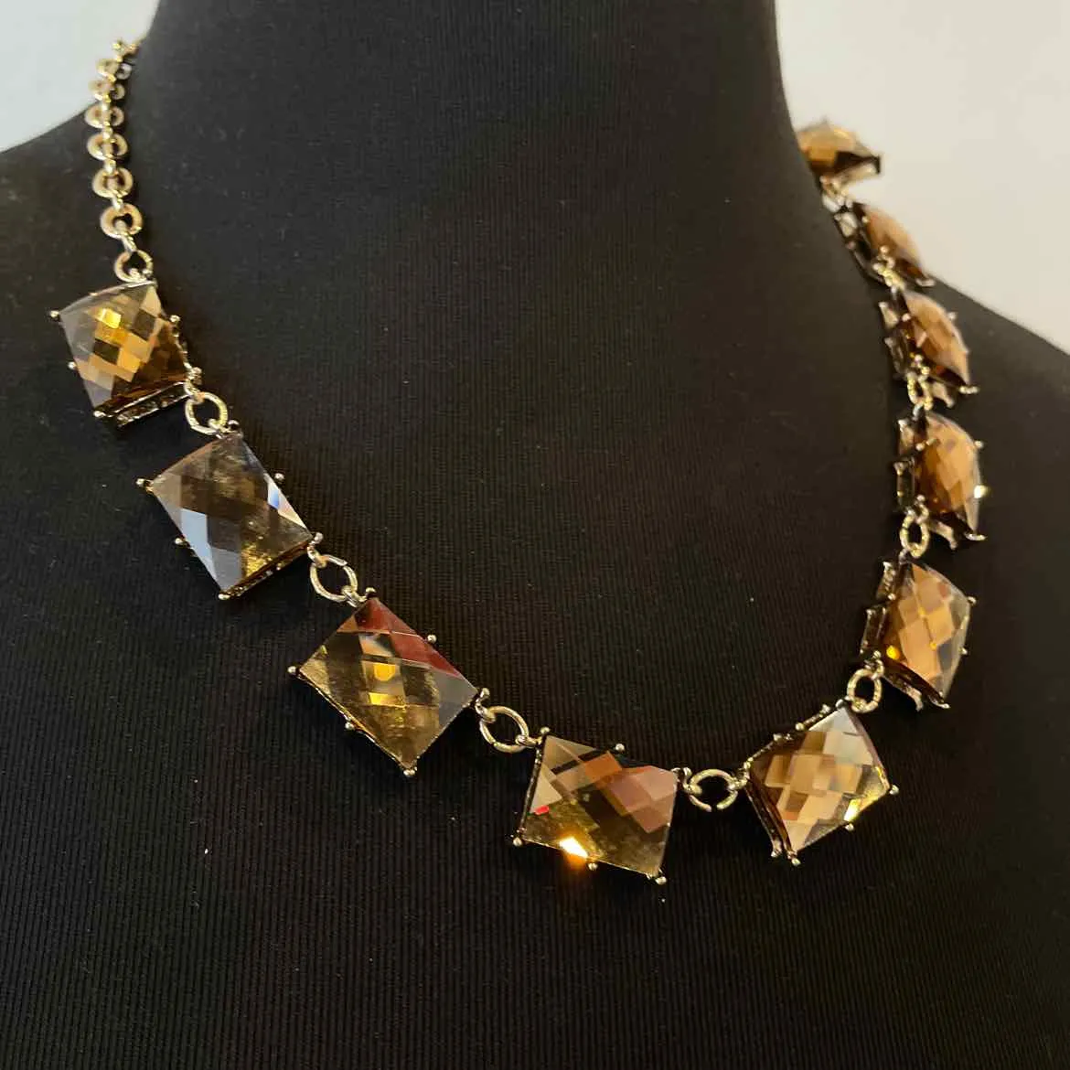 Amber/Gold choker large stones w small pieces inside Necklace